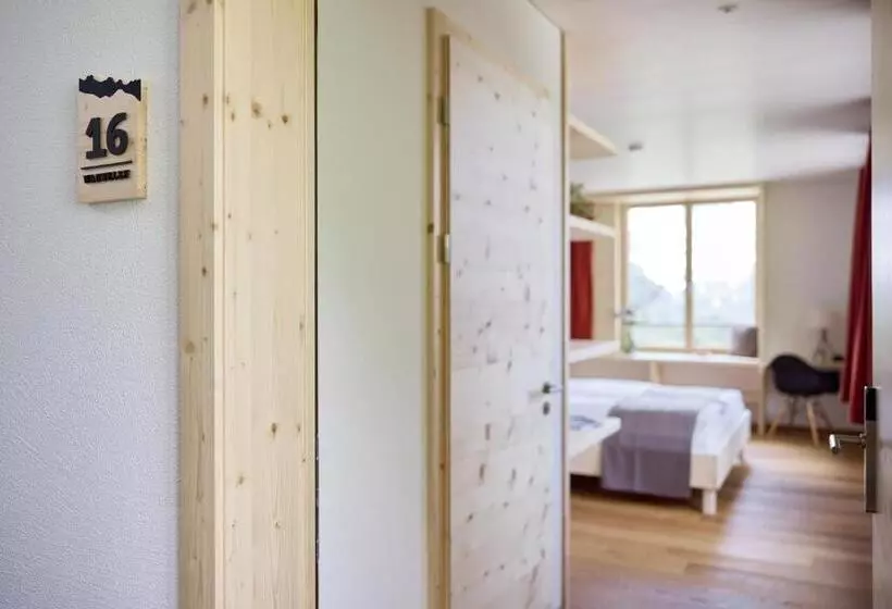 ホテル Klausenpass