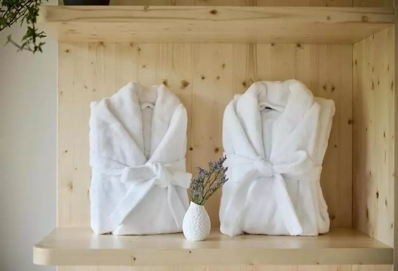 ホテル Klausenpass