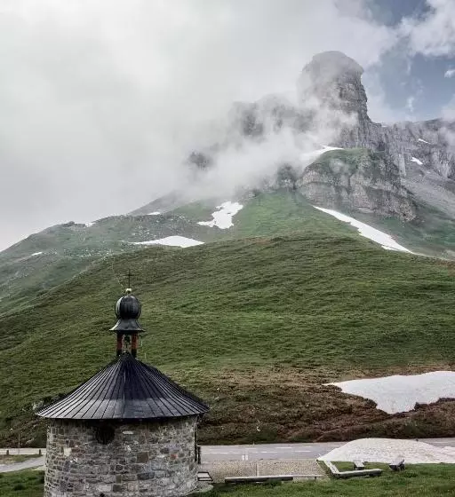 ホテル Klausenpass