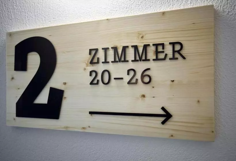 ホテル Klausenpass