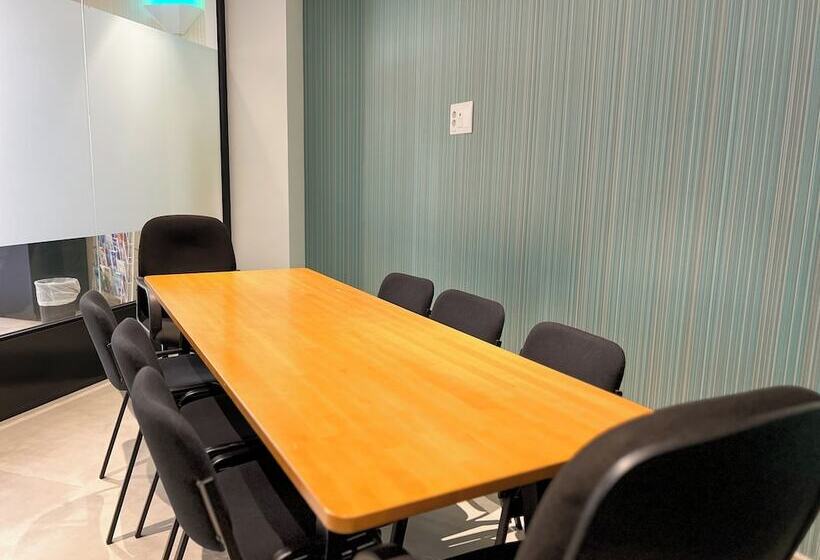 ホテル Mg Poniente