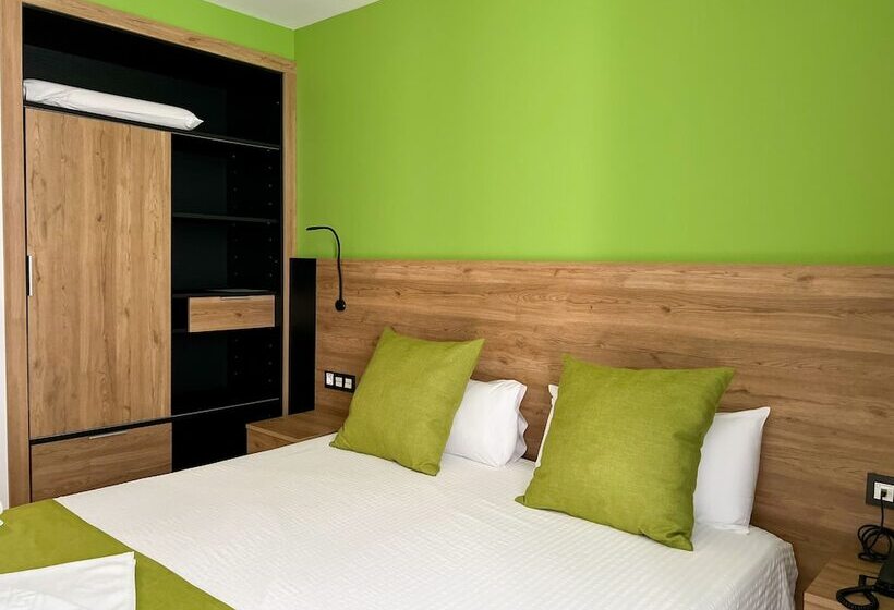 ホテル Mg Poniente