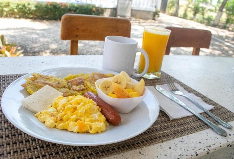 هتل Palmas Del Río