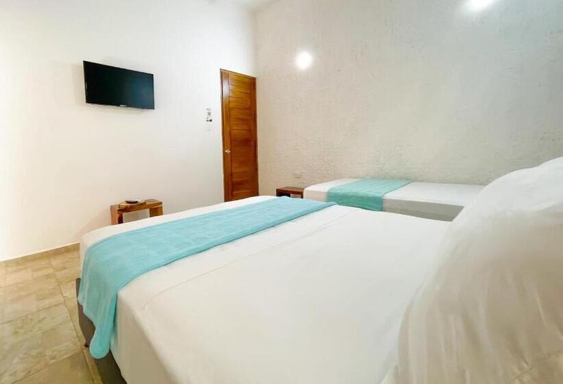 هتل Palmas Del Río