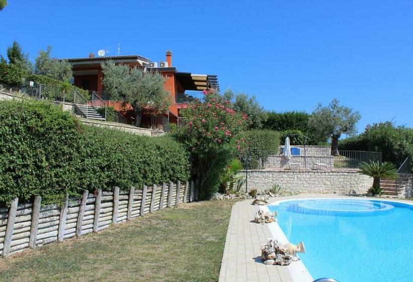 פנסיון Villa Corte Sveva