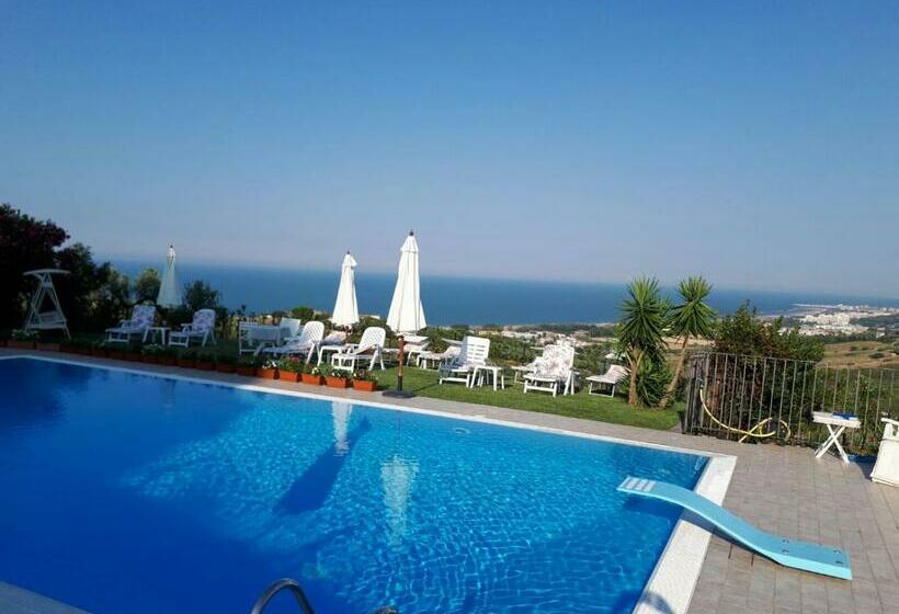 פנסיון Villa Corte Sveva