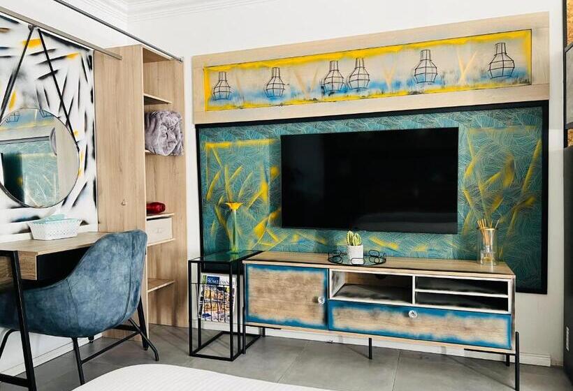 24 On Basil Boutique Luxury