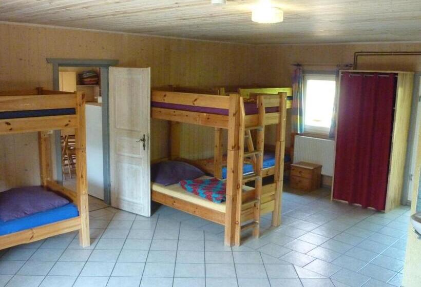 Общежитие Gruppenbungalow Waldhaus Am Ferienpark