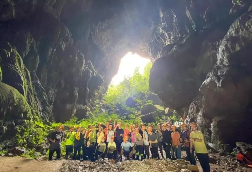 تختخواب و صبحانه Phong Nha Ecolodge Homestay By Hofs