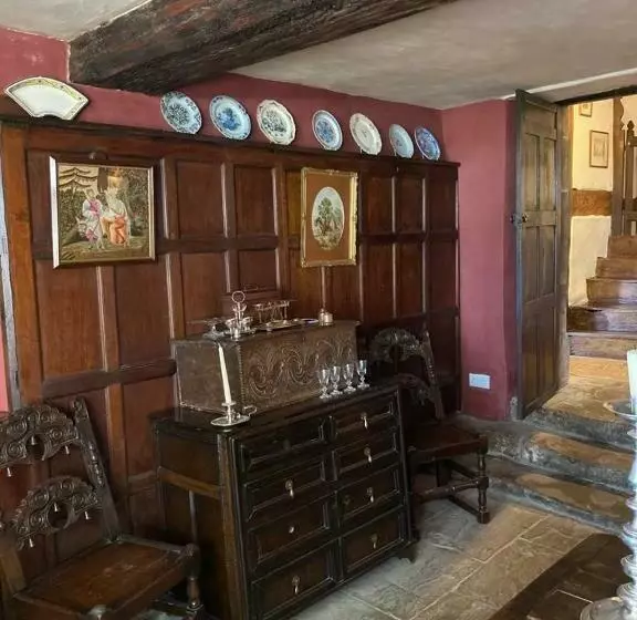 Aamiaismajoitus (B&B) Riber Hall Manor