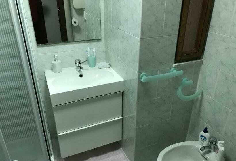 تختخواب و صبحانه Sole E Fiori