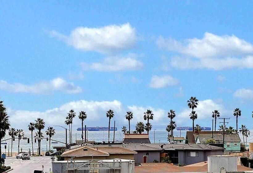 Coastal Paradise . Steps To The Beach . Pool . Hot Tub