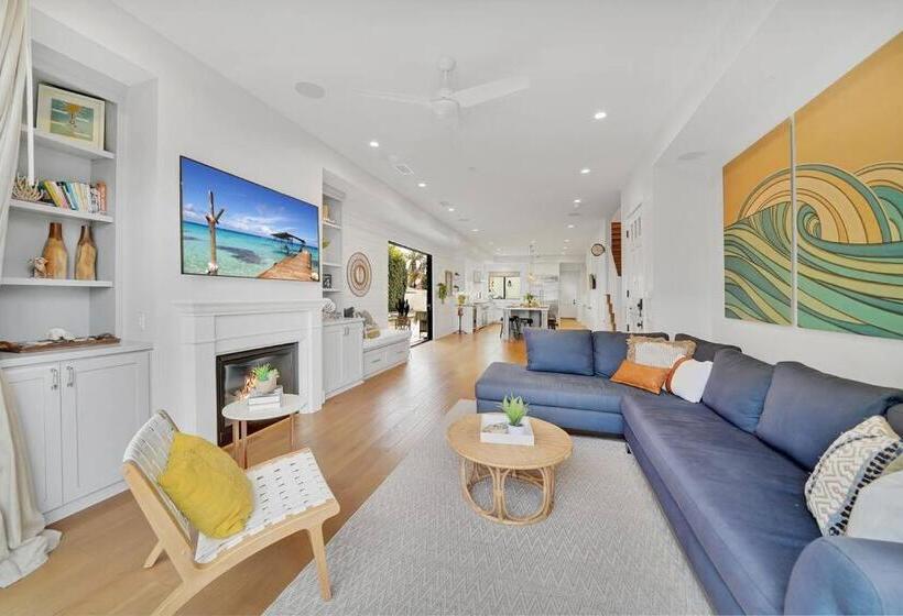 Coastal Paradise . Steps To The Beach . Pool . Hot Tub