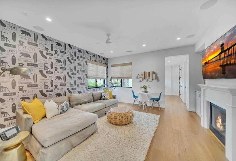 Coastal Paradise . Steps To The Beach . Pool . Hot Tub