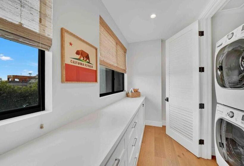 Coastal Paradise . Steps To The Beach . Pool . Hot Tub