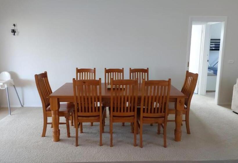 Flats Elite Bermagui