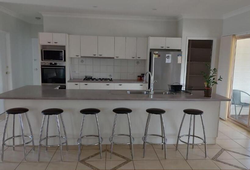 Flats Elite Bermagui