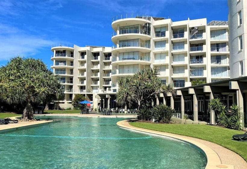 Fresh Beautifully Styled 2 Br Resort Apt At Marcoola