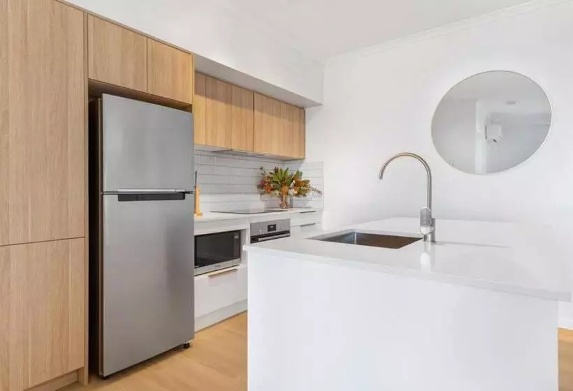 Fresh Beautifully Styled 2 Br Resort Apt At Marcoola