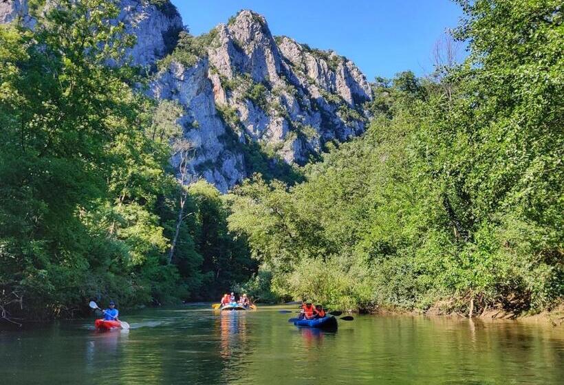ペンション Casa Dragoi Din Socolari, Caras   Severin