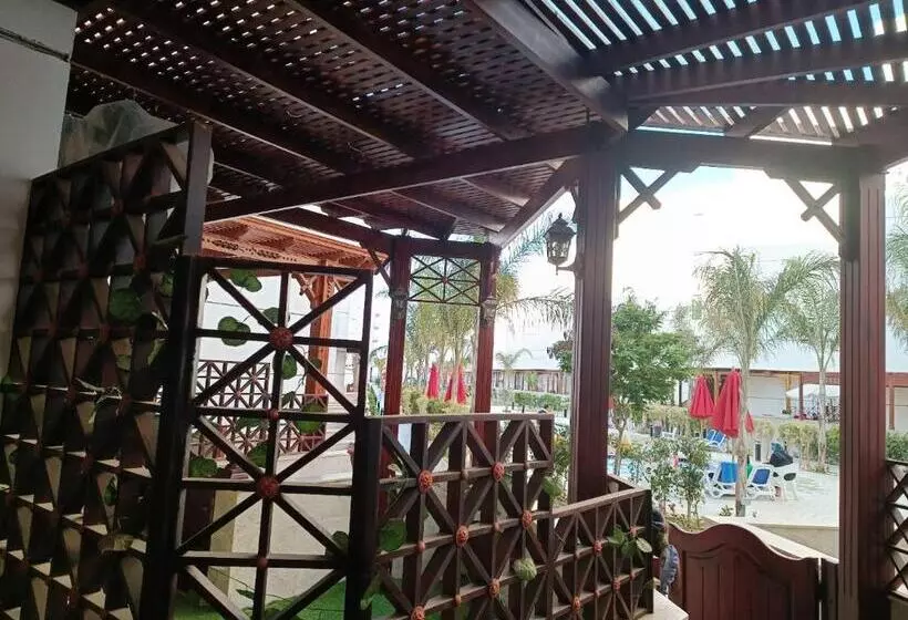 Cozy Portsaid Garden Chalet