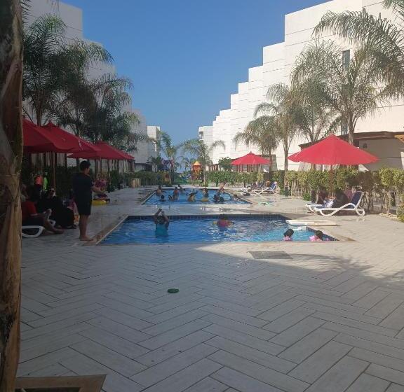 Cozy Portsaid Garden Chalet