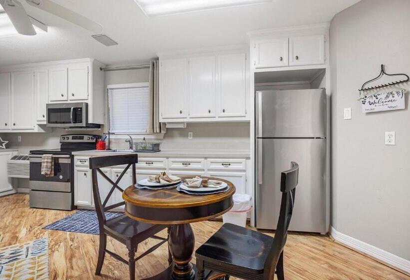 Relaxing Two Bedroom Apartment Or Studio On 13 Beautiful Wooded Acres In A Quiet Neighborhood