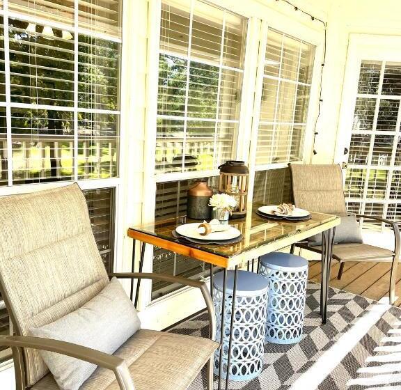 Relaxing Two Bedroom Apartment Or Studio On 13 Beautiful Wooded Acres In A Quiet Neighborhood