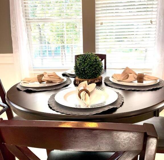 Relaxing Two Bedroom Apartment Or Studio On 13 Beautiful Wooded Acres In A Quiet Neighborhood