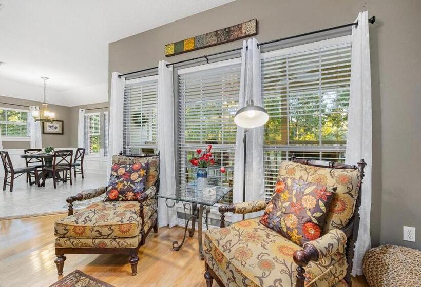 Relaxing Two Bedroom Apartment Or Studio On 13 Beautiful Wooded Acres In A Quiet Neighborhood