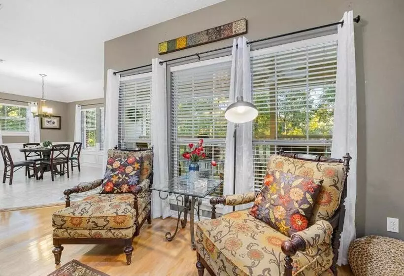 Relaxing Two Bedroom Apartment Or Studio On 13 Beautiful Wooded Acres In A Quiet Neighborhood