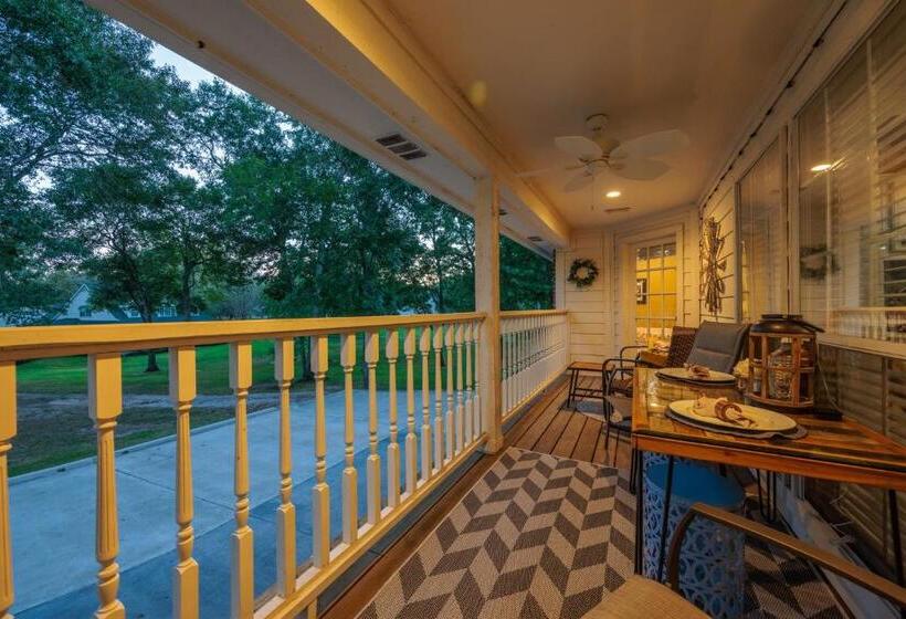 Relaxing Two Bedroom Apartment Or Studio On 13 Beautiful Wooded Acres In A Quiet Neighborhood