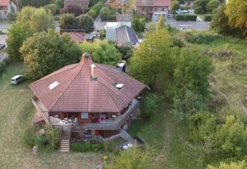 Le Nid Du Chat Noir   Maison Alvéole Bed And Books