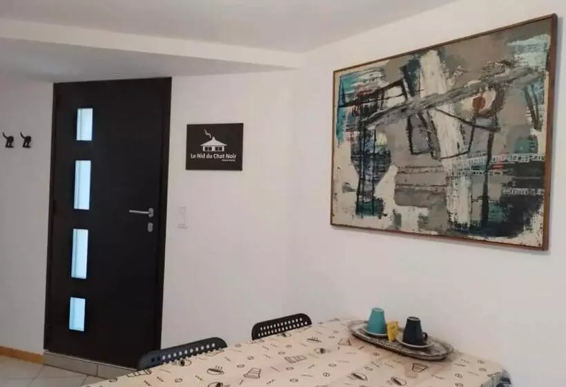 Le Nid Du Chat Noir   Maison Alvéole Bed And Books