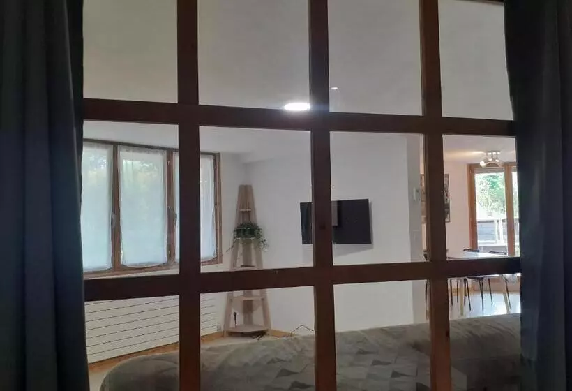 Le Nid Du Chat Noir   Maison Alvéole Bed And Books