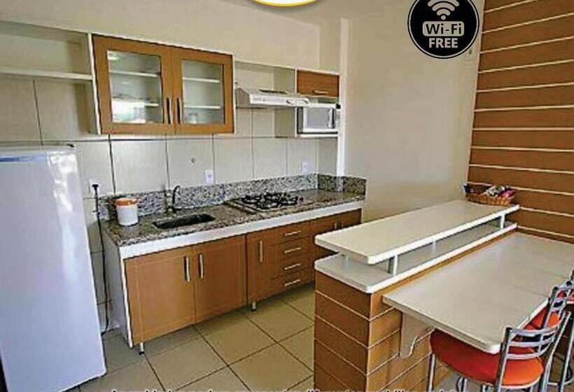 Náutico Flat Caldas Novas, Próximo Ao Náutico Praia Clube Hotférias