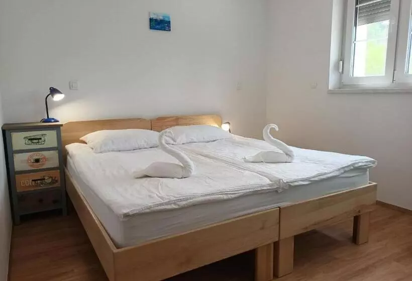 پانسیون Accommodation Baron