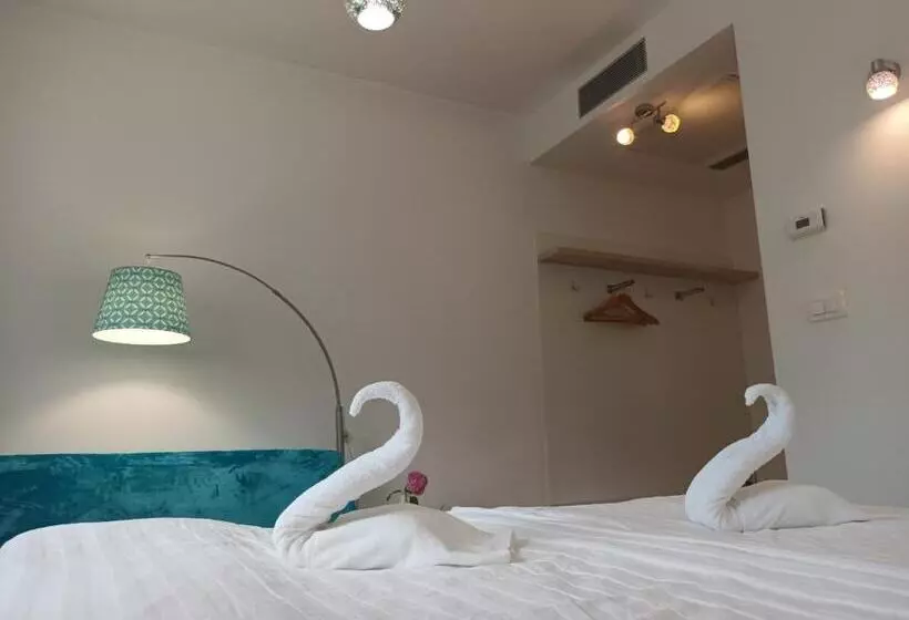 پانسیون Accommodation Baron