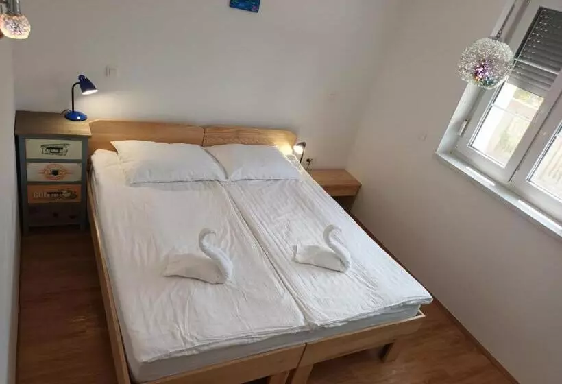 پانسیون Accommodation Baron