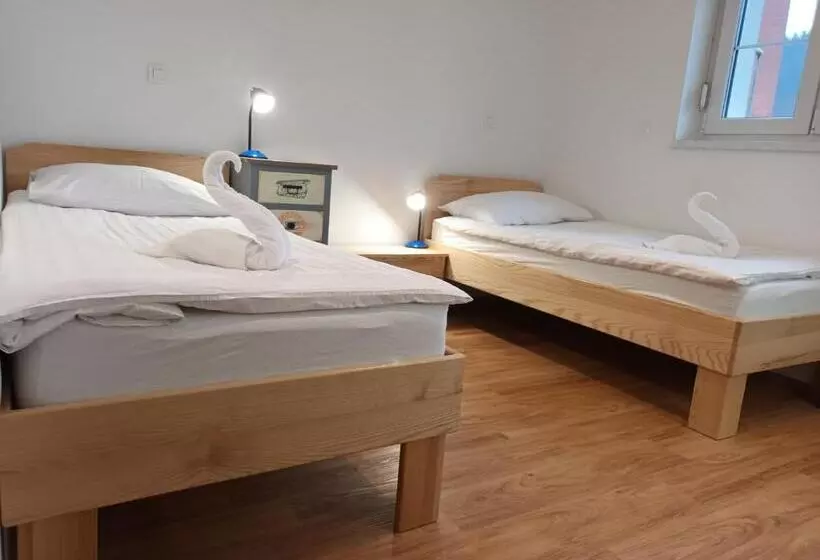 پانسیون Accommodation Baron