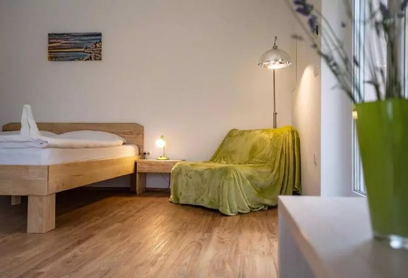 پانسیون Accommodation Baron
