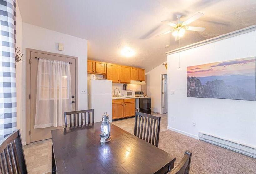 Quaint Condo Retreat 12 Ridgeview Condo