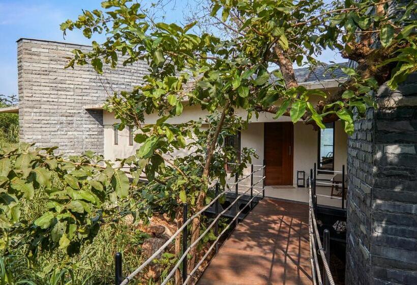 Saffronstays Yahvi Waters By Kosha Villas, Pawna Pool Villa With Stunning Lake View