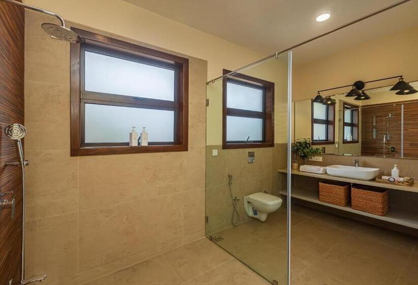 Saffronstays Yahvi Waters By Kosha Villas, Pawna Pool Villa With Stunning Lake View