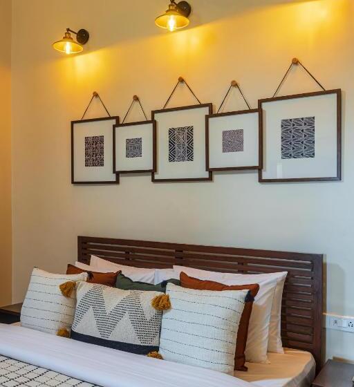 Saffronstays Yahvi Waters By Kosha Villas, Pawna Pool Villa With Stunning Lake View