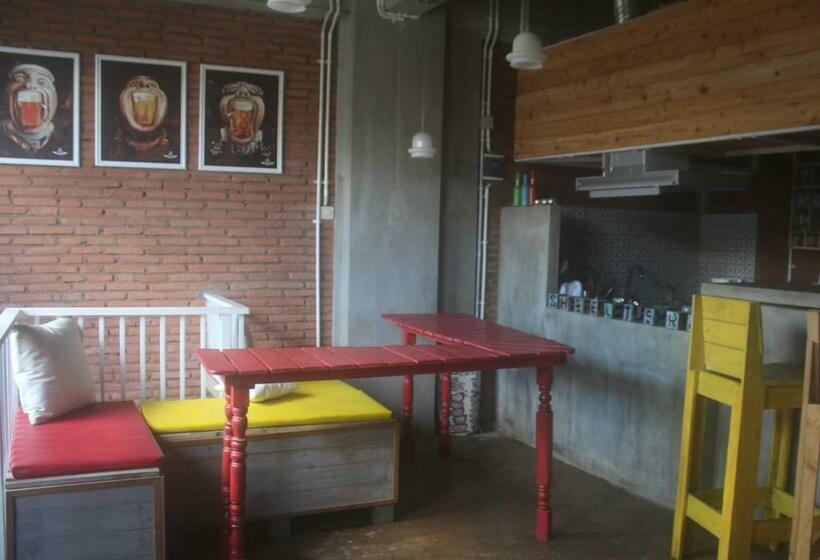 Shelter Hostel Malang