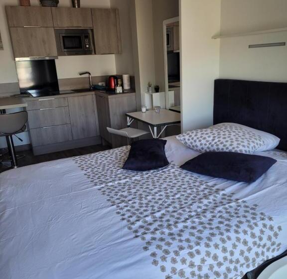 הוסטל Changé, 10mn Le Mans 72