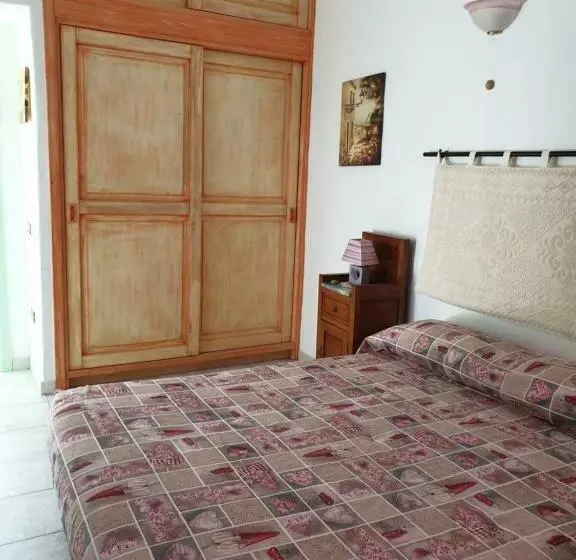 Aamiaismajoitus (B&B) Lu Lisandru