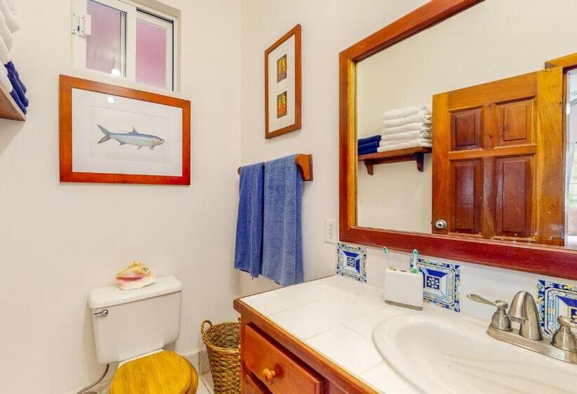 호텔 Red Ginger @ Caribe Island