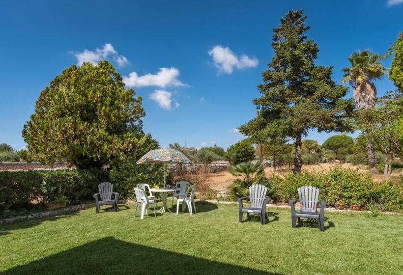 פנסיון Affittacamere Mauto